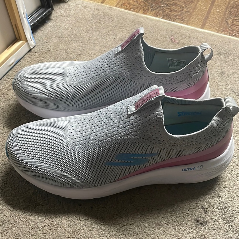 SKECHERS - WOMENS SKECHERS GORUN ELEVATE - HOT STREAK SLIP ON SHOES SZ 10 WOMEN